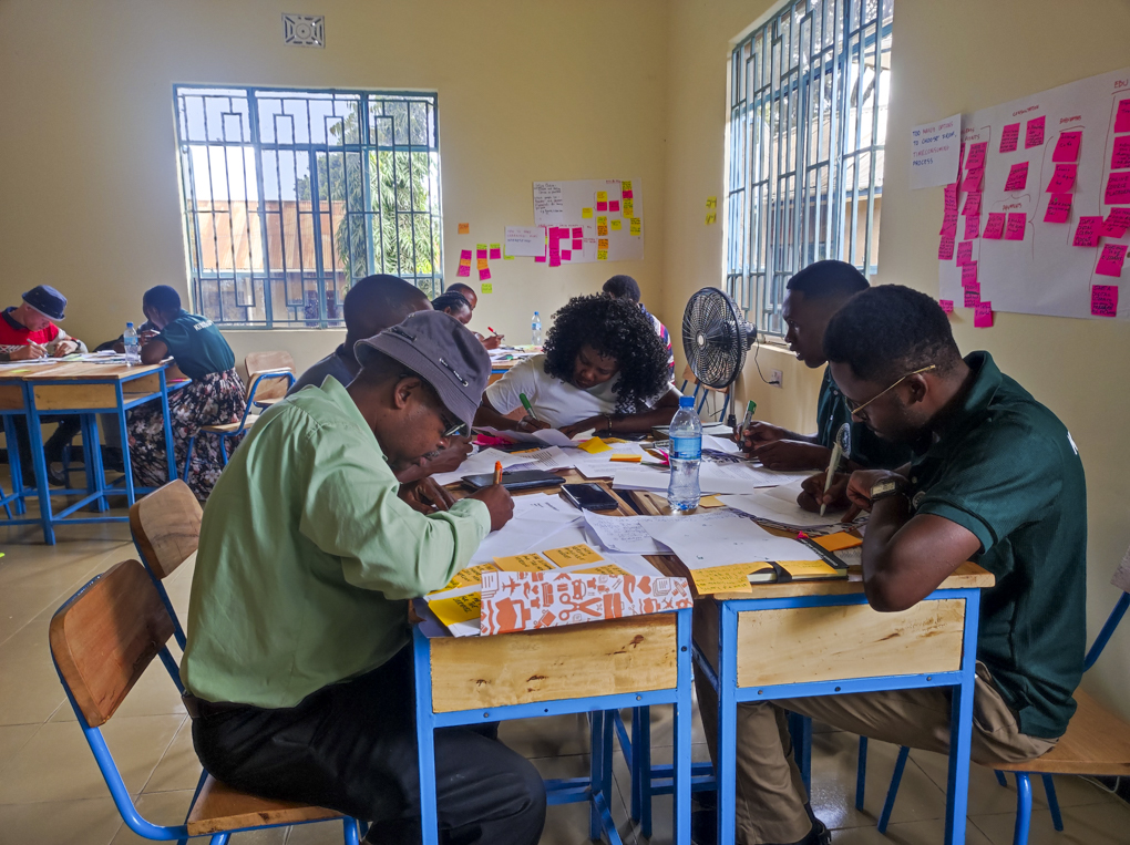 Starting from the day one, most of the work was done in groups. The tables in the class were placed so that groups had their own working area throughout the training days.