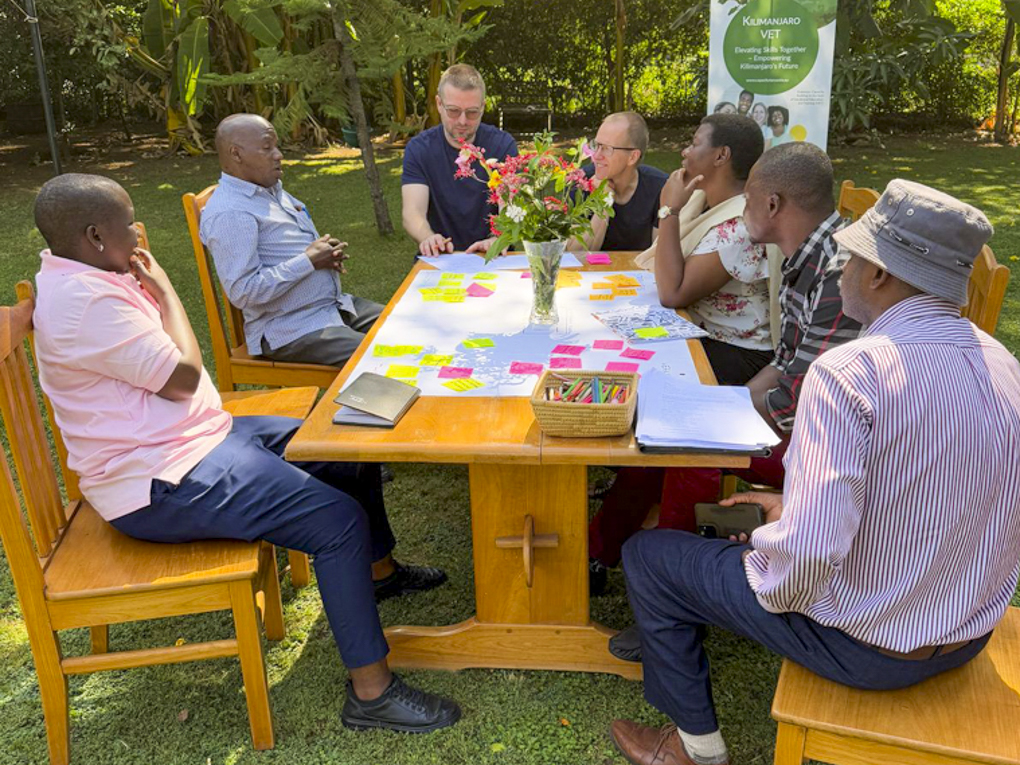 Kilimanjaro VET’s work package 4 concentrates on entrepreneurship studies. After the training one extra day was devoted to working with the entrepreneurship teaching material that is developed within the project. The day was hosted by the project partner Tanzania Volunteers.